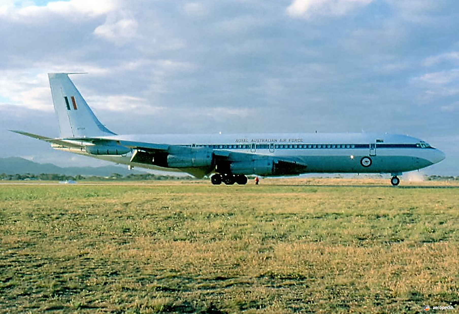 boeing-707-300-the-encyclopedia-of-aircraft-david-c-eyre
