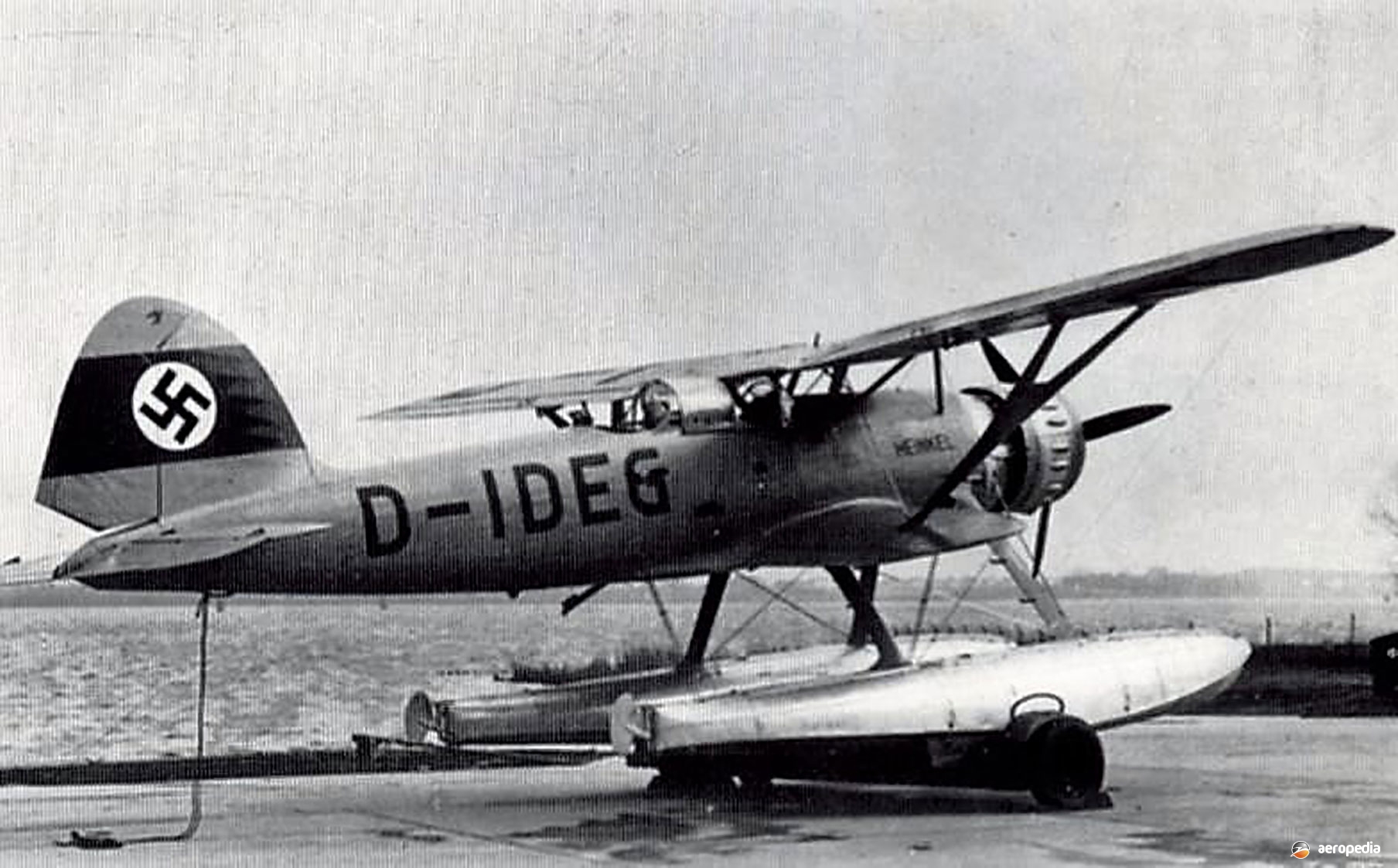 Heinkel He 114 · The Encyclopedia of Aircraft David C. Eyre