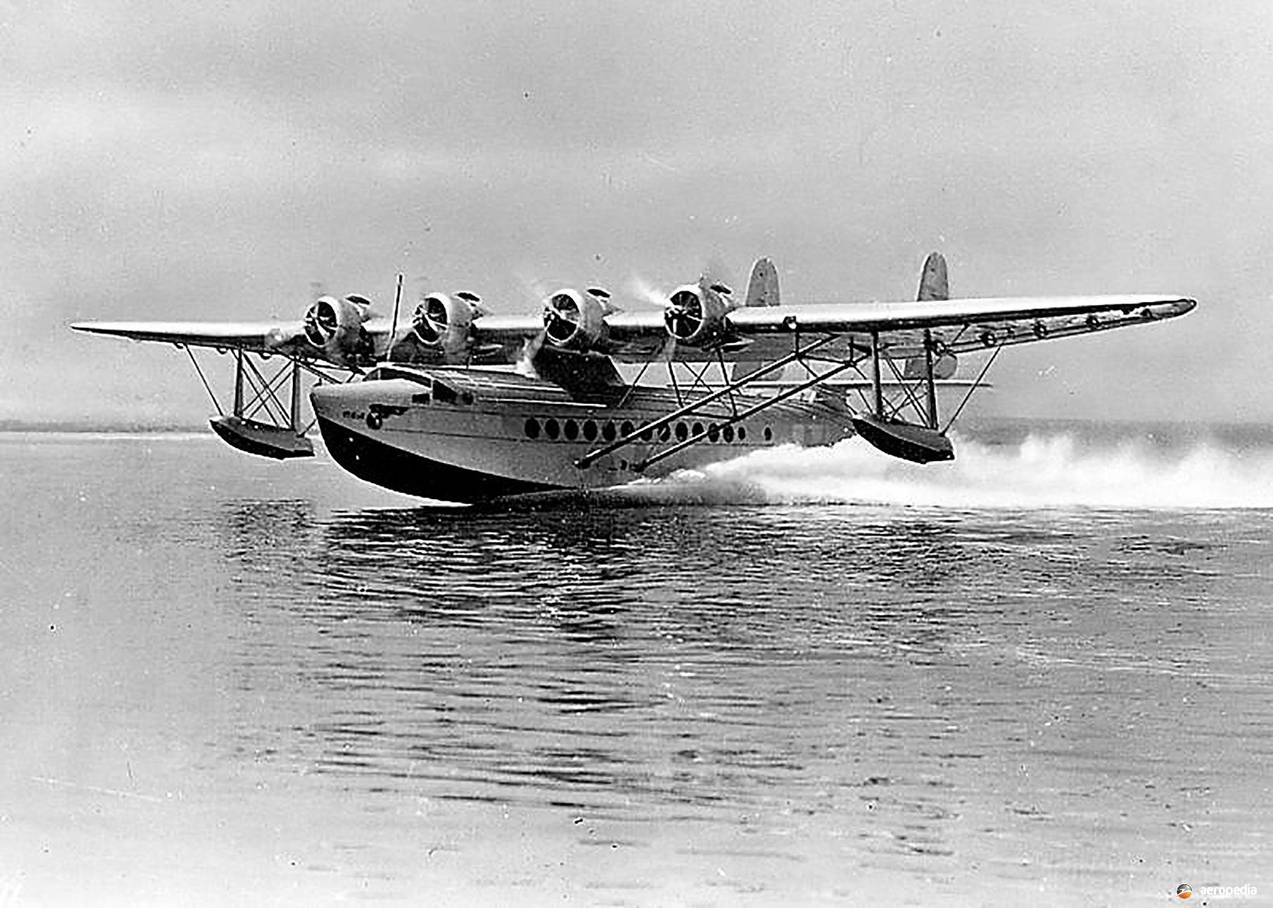 Летающая лодка. Сикорский s-42 Clipper. Самолет Sikorsky s-42. S-42 Clipper, летающая лодка. Летающие лодки Сикорского.