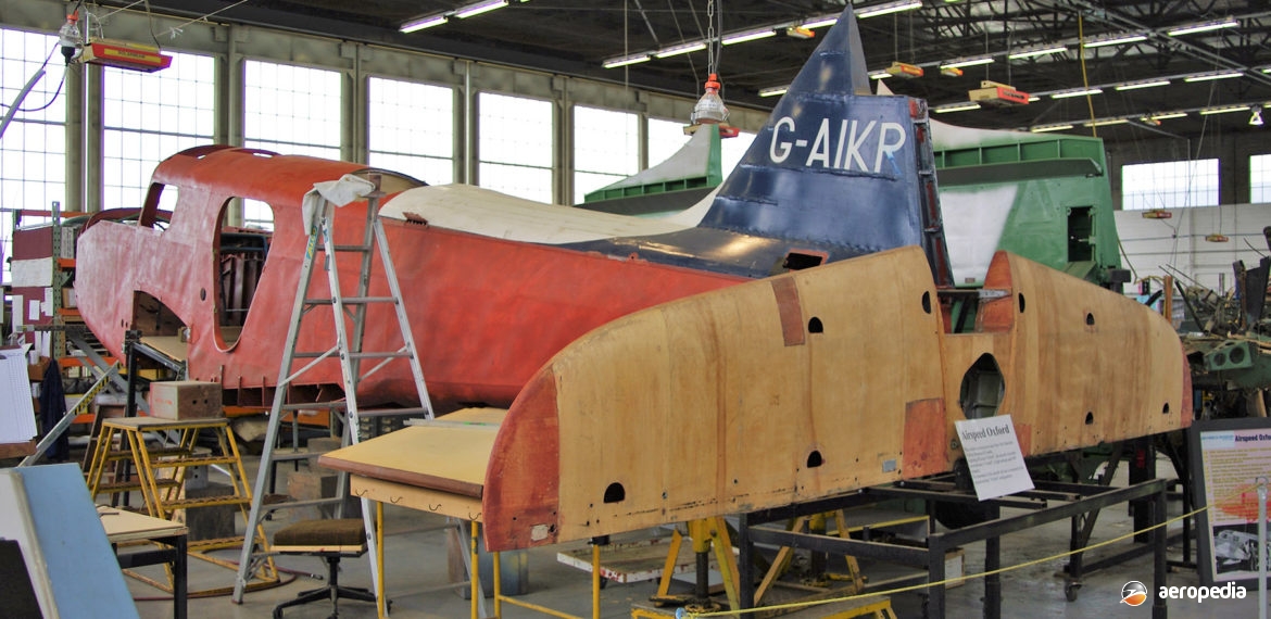 Airspeed Consul - Aeropedia The Encyclopedia Of Aircrafts - Australia - New Zealand